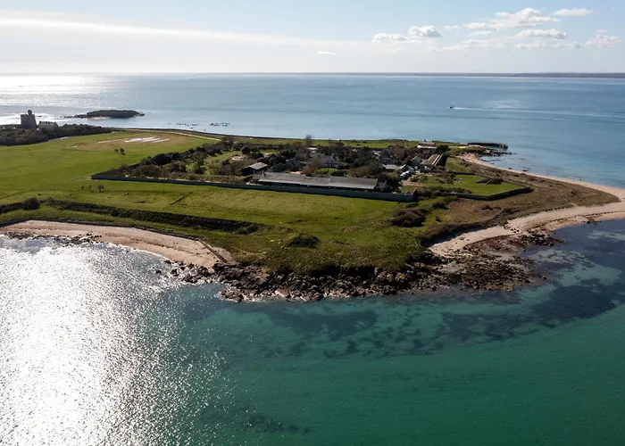 Hotel Les Maisons De Tatihou, The Originals Relais Saint-Vaast-la-Hougue