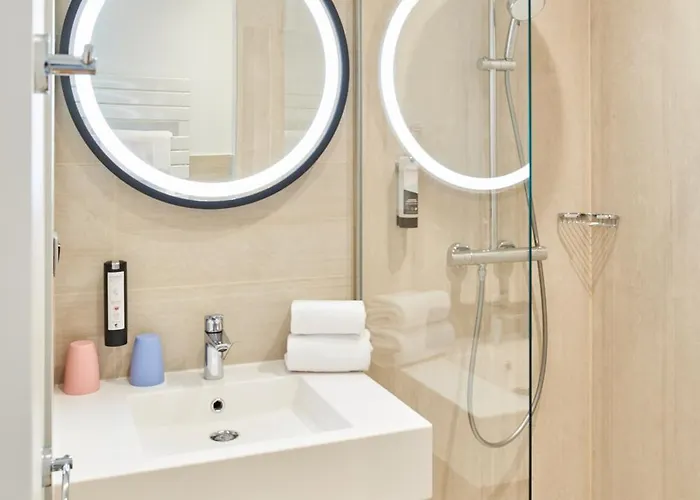 Hotel Les Maisons De Tatihou, The Originals Relais Saint-Vaast-la-Hougue